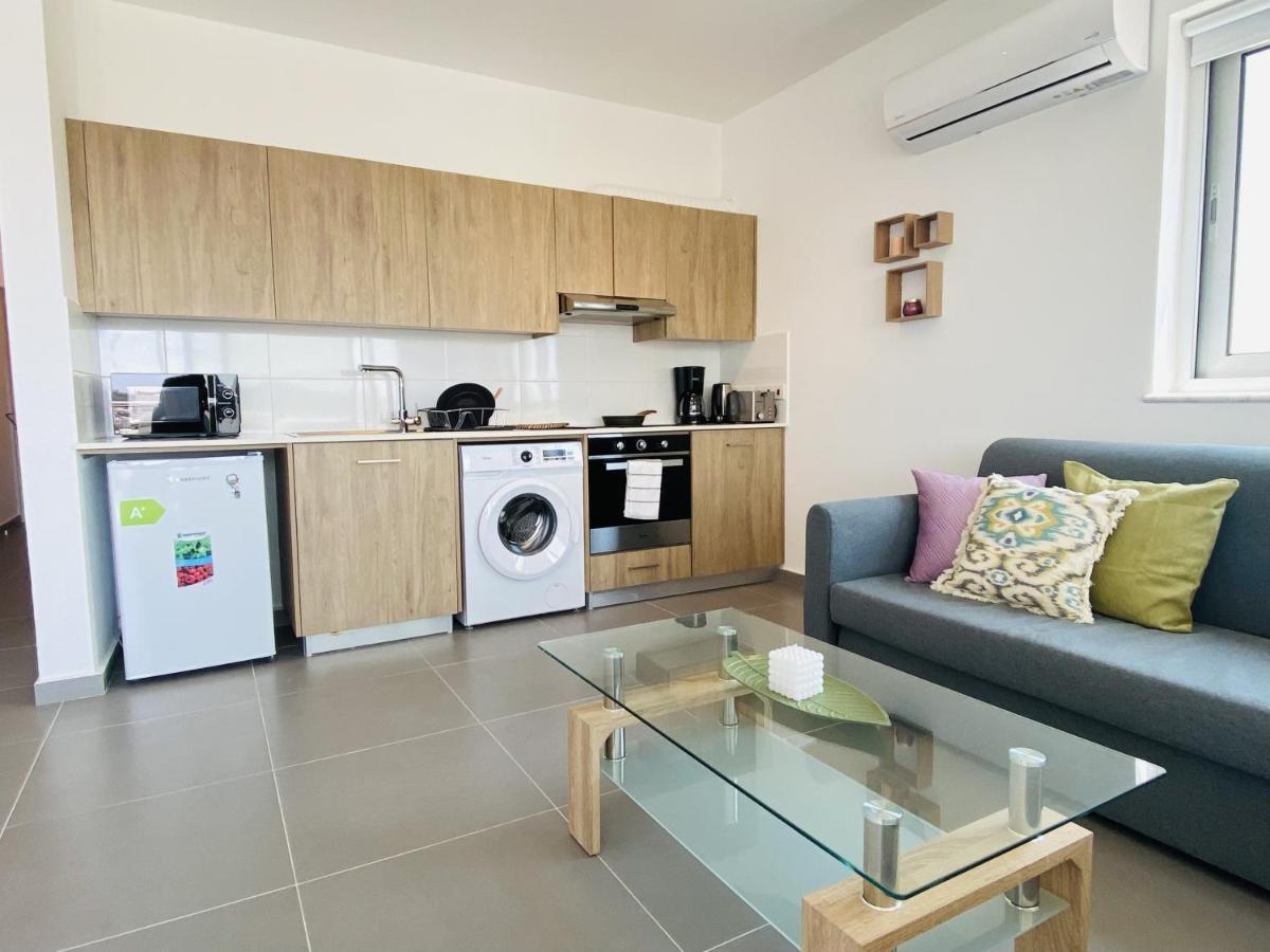 Silver Line 1-Bedroom Apartment In ラルナカ エクステリア 写真