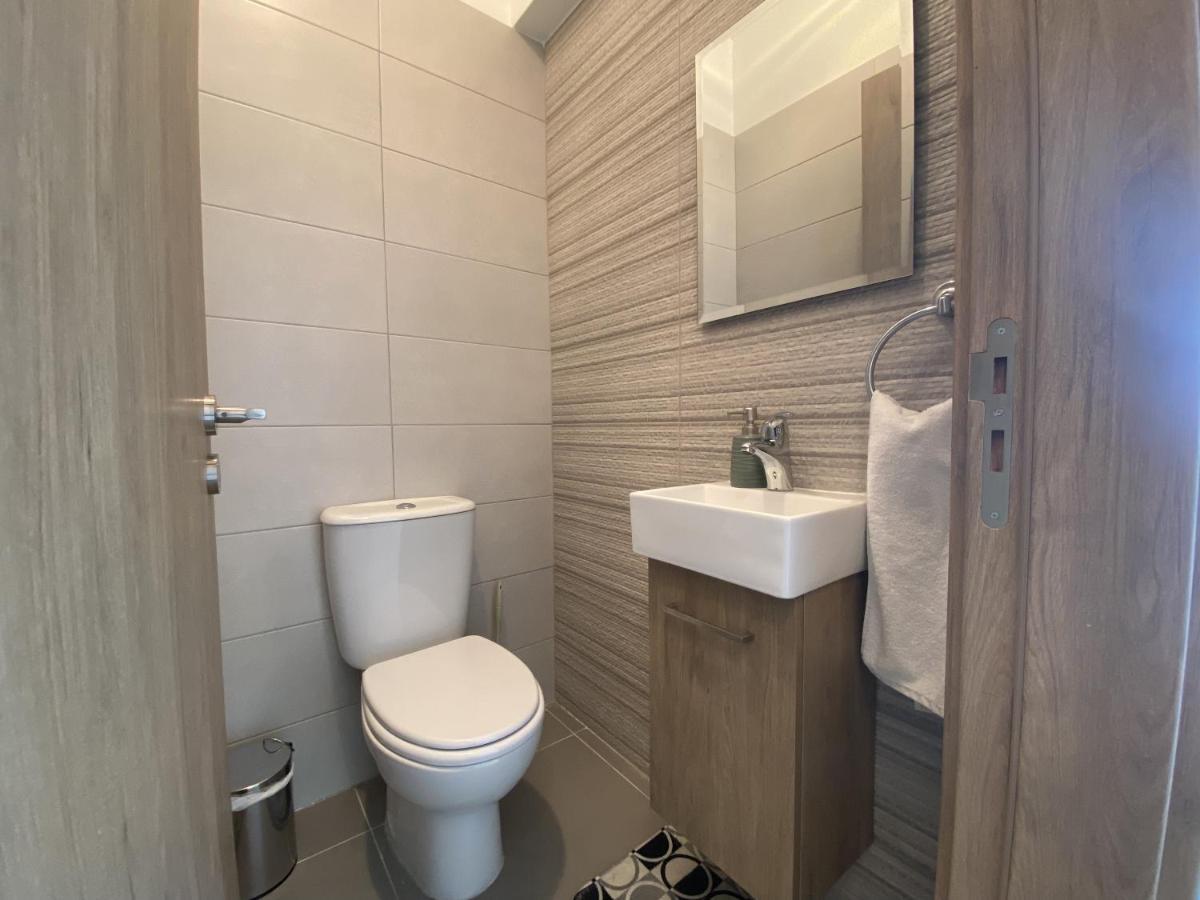 Silver Line 1-Bedroom Apartment In ラルナカ エクステリア 写真